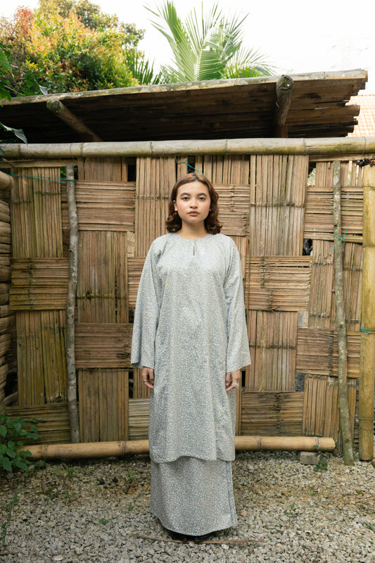 Baju Kurung Floral Perempuan [Kelabu-Hijau]