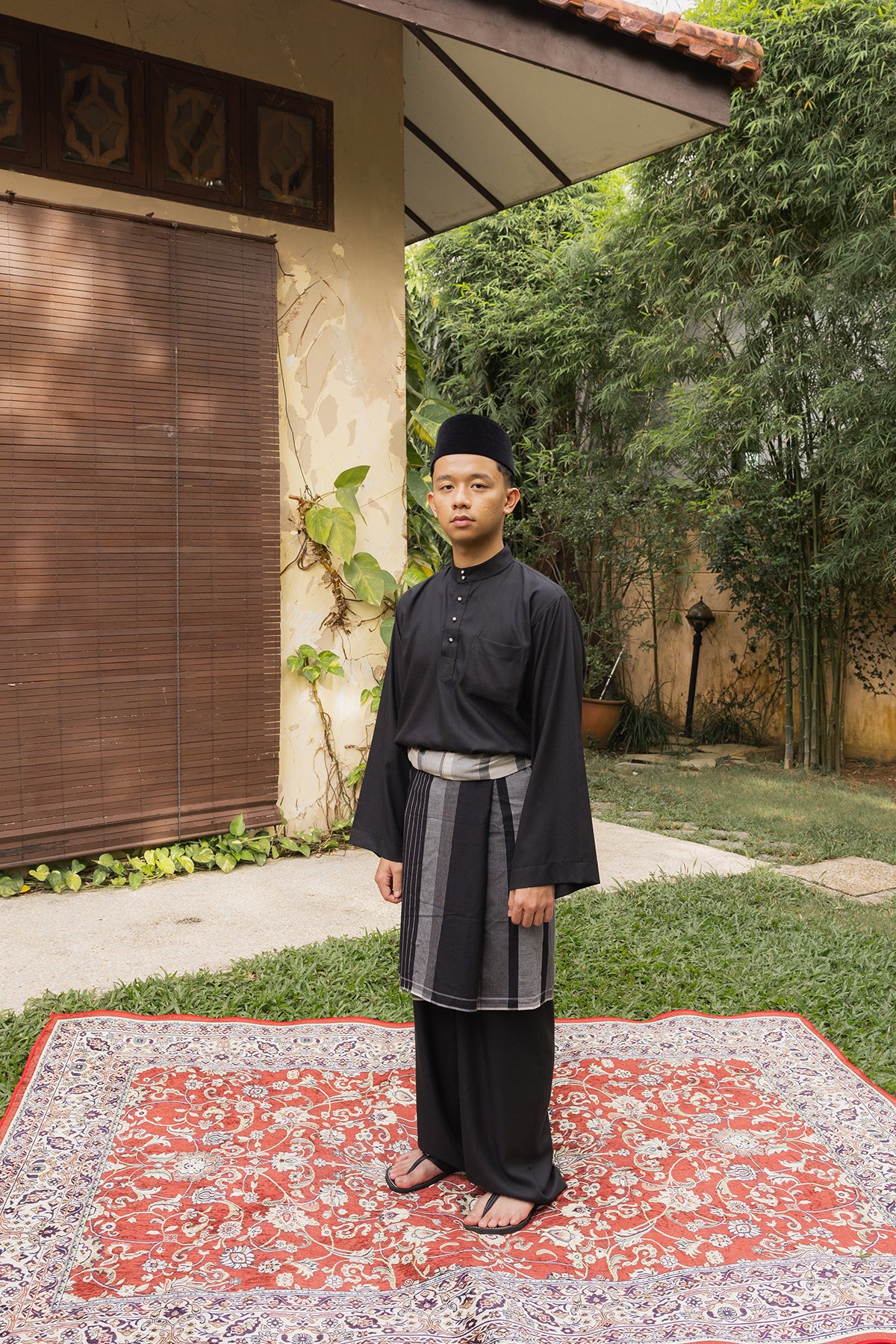 Baju Kurung Lelaki Cekak Musang [Hitam]