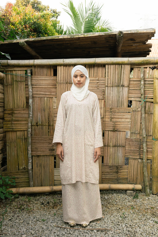Baju Kurung Floral Perempuan [Krim]