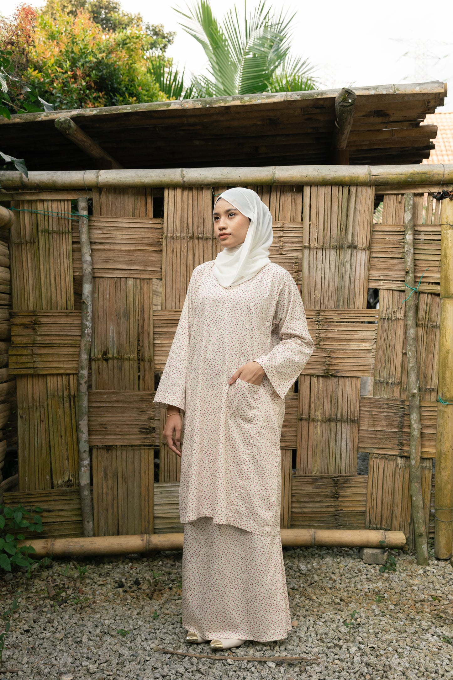 Baju Kurung Floral Perempuan [Krim]